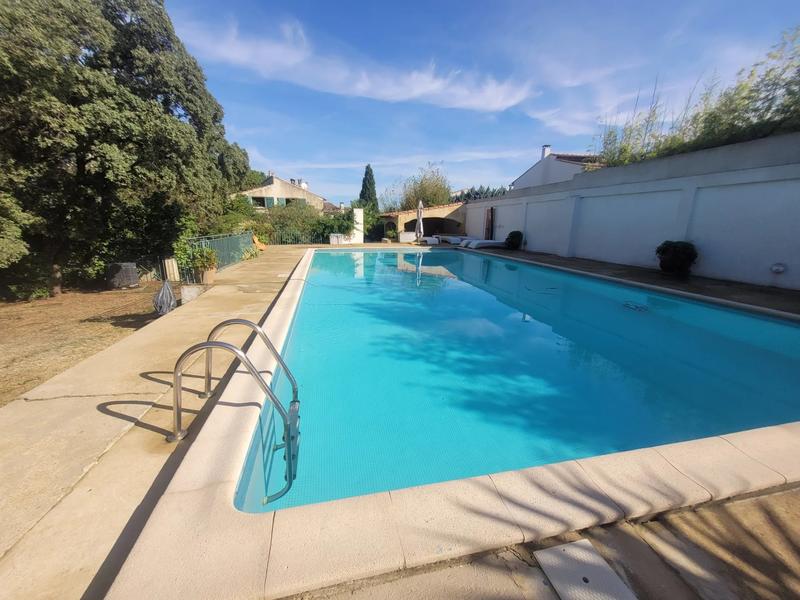 Villa - 243 m² - 11 pièces