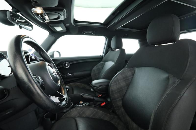 Mini Mini Cooper d Finition Business 3p 116 ch