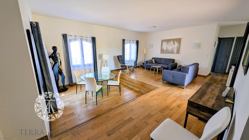 Maison - 165 m² - 5 pièces