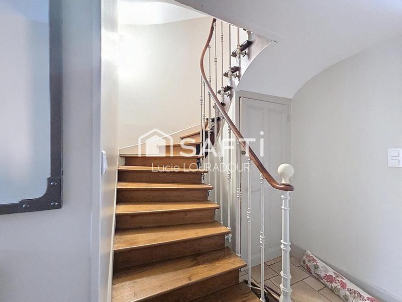 Maison de ville - 211 m² - 9 pièces