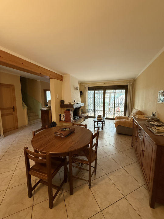 Maison - 111 m² - 7 pièces