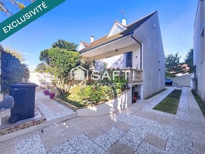 Maison - 209 m² - 7 pièces