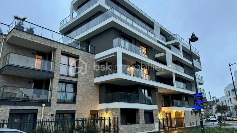 Appartement - 101 m² - 5 pièces