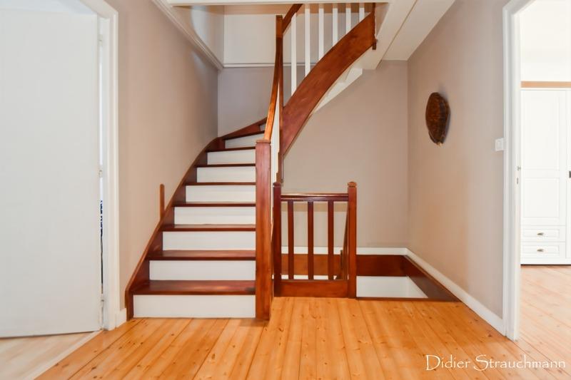 Maison - 206 m² - 7 pièces