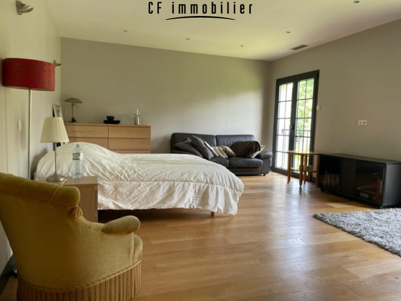 Maison - 318 m² - 7 pièces