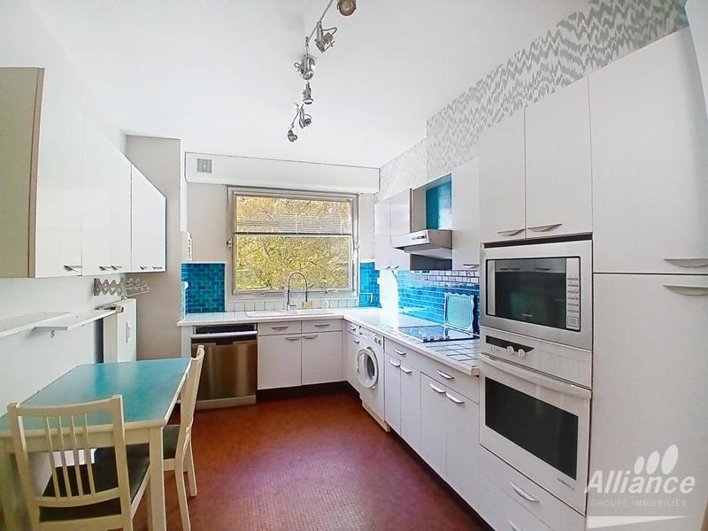 Appartement - 127 m² - 6 pièces