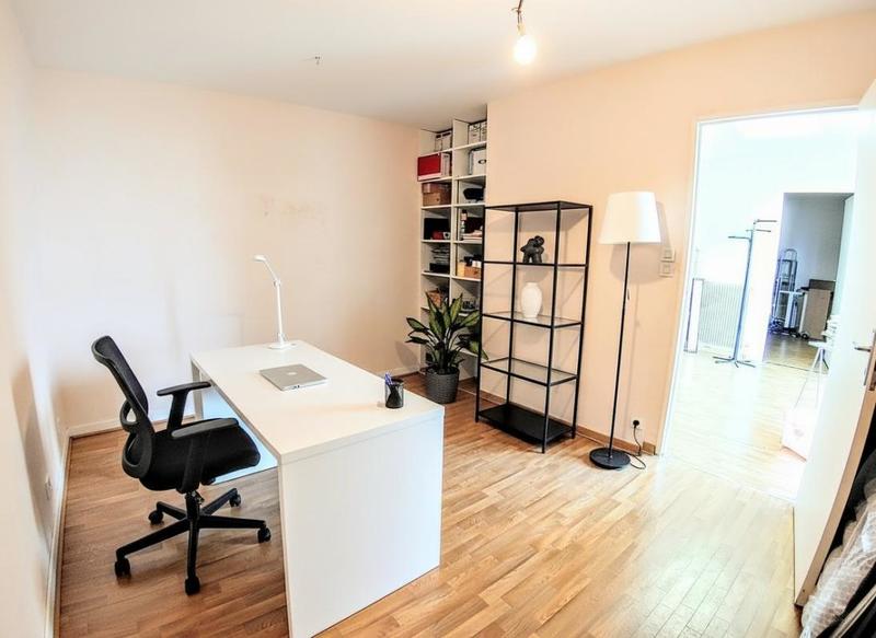 Entrepôt - 1 100 m² - 13 pièces