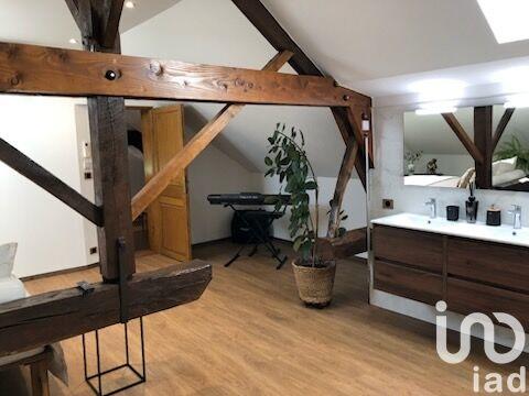 Maison - 202 m² - 6 pièces