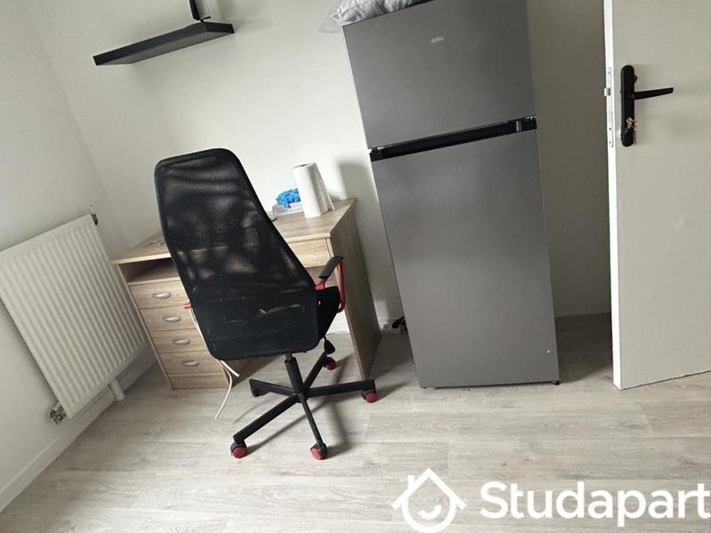 Chambre - 12 m² - 1 pièce