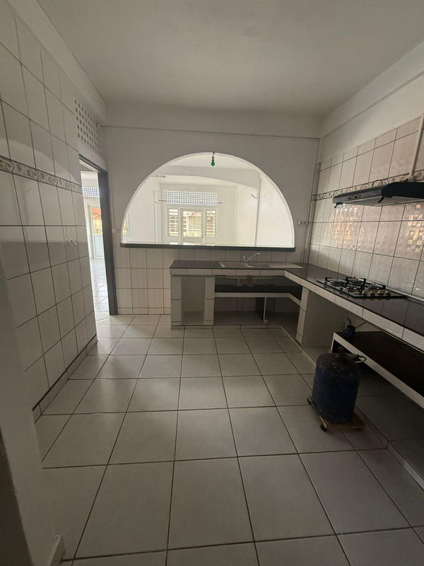 Appartement - 128 m² - 5 pièces