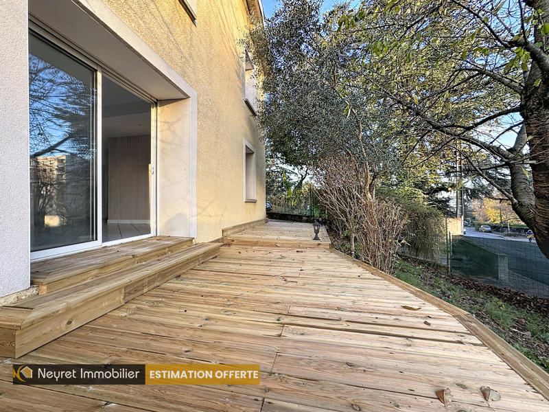 Appartement - 125 m² - 5 pièces