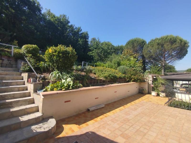 Propriété - 187 m² - 6 pièces