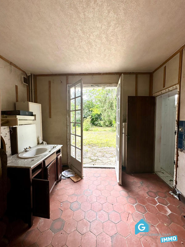 Maison - 330 m² - 8 pièces