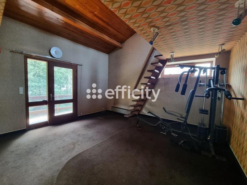 Maison - 272 m² - 11 pièces