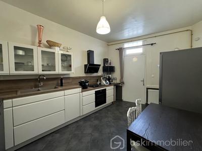 Maison de ville - 107 m² - 4 pièces