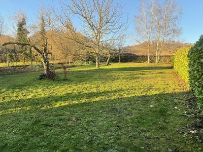 Terrain constructible - 1 200 m²