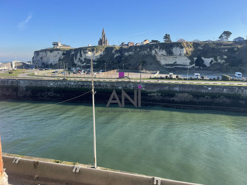 Appartement - 105 m² - 4 pièces