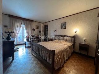 Maison traditionnelle - 90 m² - 4 pièces