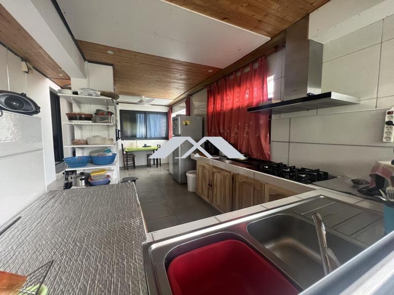 Villa - 270 m² - 9 pièces