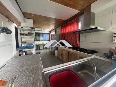 Villa - 270 m² - 9 pièces