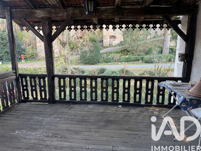 Maison - 210 m² - 10 pièces