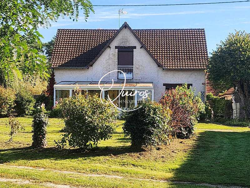 Maison - 300 m² - 10 pièces