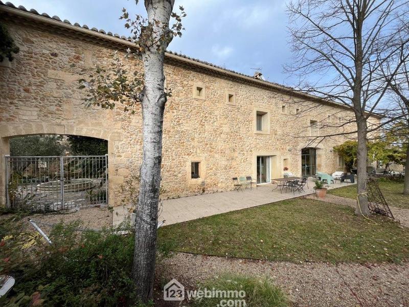 Maison - 500 m² - 9 pièces