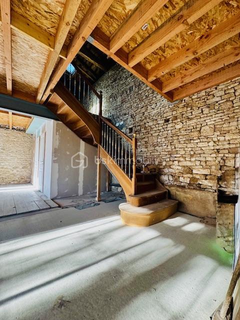 Maison - 98 m² - 6 pièces