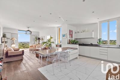 Appartement - 108 m² - 4 pièces