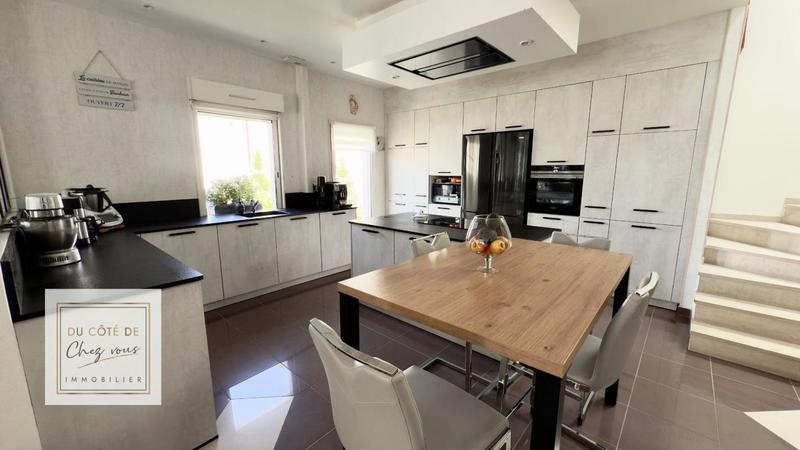 Loft - 149 m² - 7 pièces