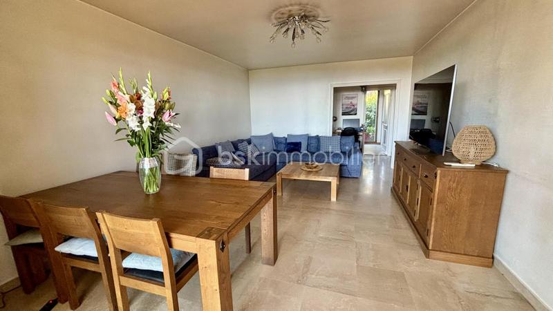 Appartement - 80 m² - 3 pièces