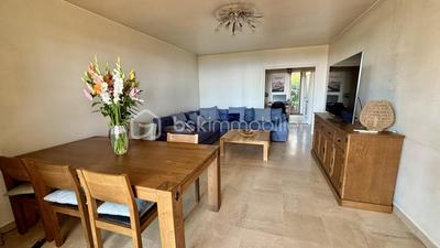 Appartement - 80 m² - 3 pièces