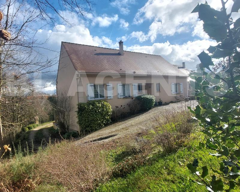Maison - 177 m² - 9 pièces