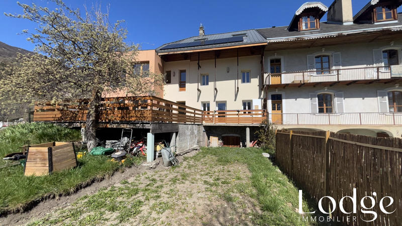 Maison - 206 m² - 6 pièces