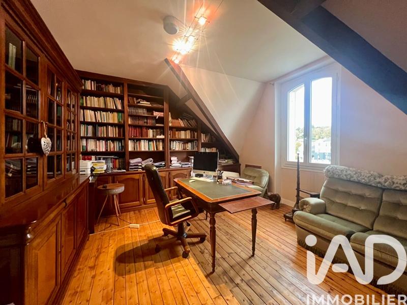 Maison - 244 m² - 9 pièces