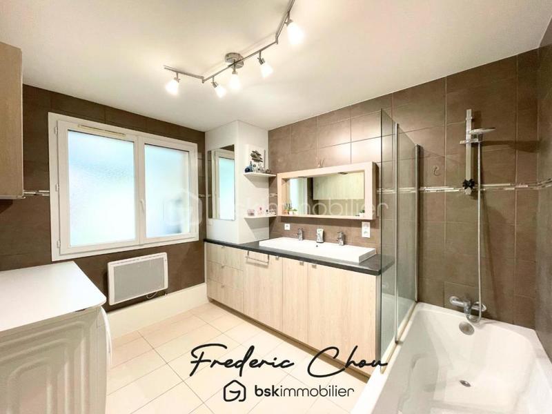 Maison - 123 m² - 5 pièces