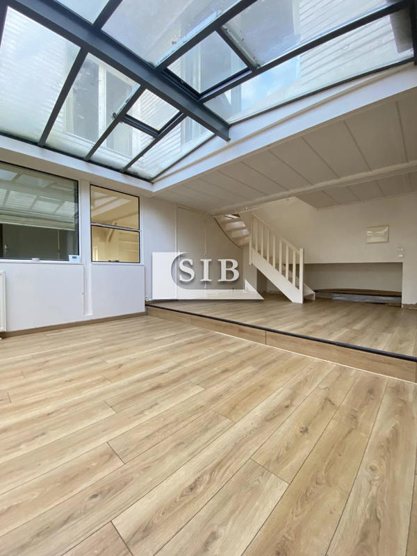 Maison - 228 m² - 7 pièces