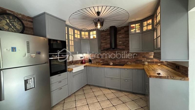 Villa - 180 m² - 5 pièces