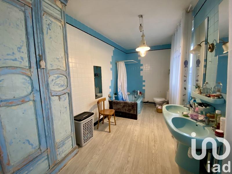 Maison - 310 m² - 11 pièces