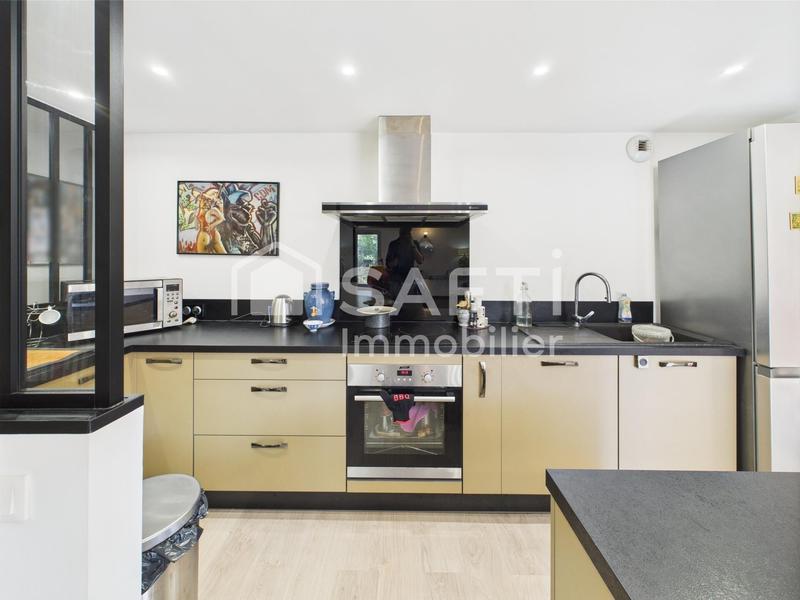 Appartement - 94 m² - 4 pièces