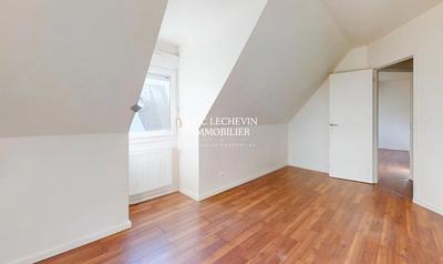 Maison - 88 m² - 6 pièces