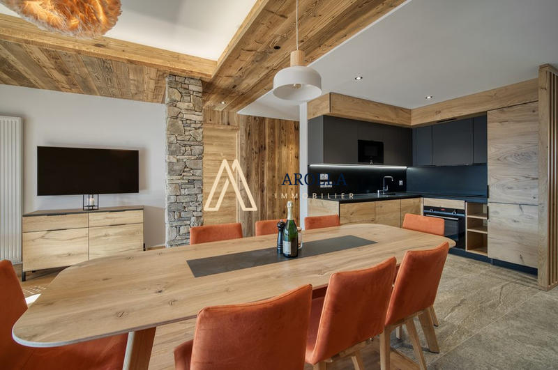 Appartement - 85 m² - 4 pièces