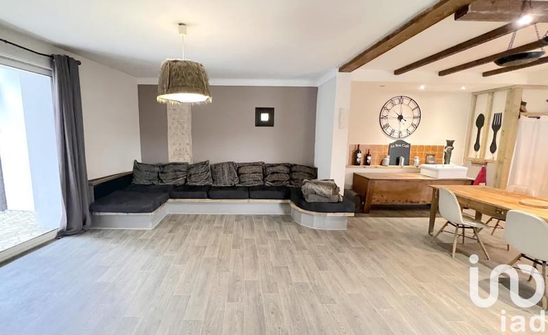 Maison - 382 m² - 9 pièces