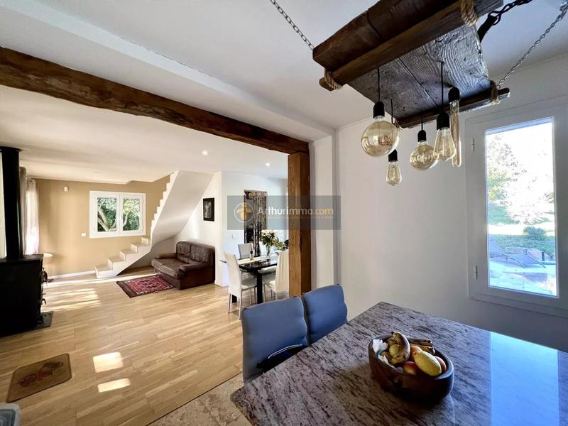 Maison - 136 m² - 4 pièces