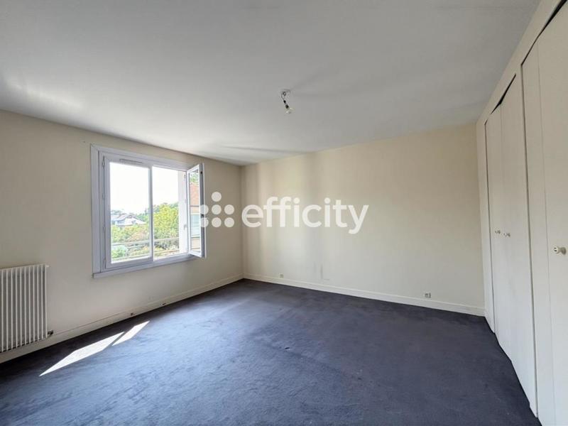 Appartement - 120 m² - 6 pièces