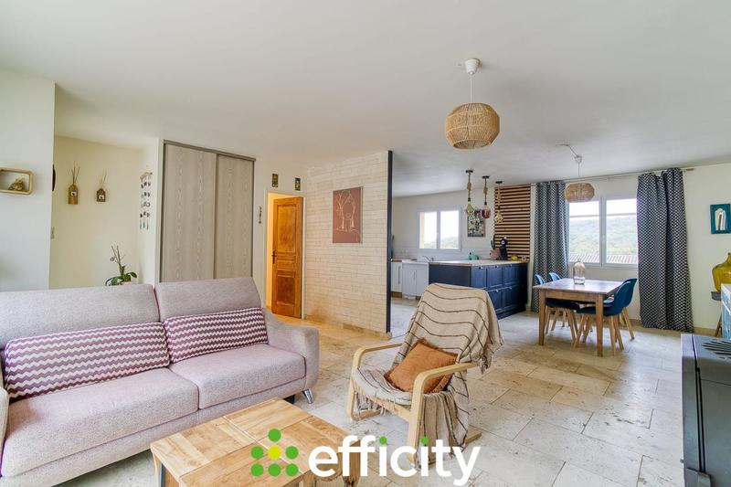 Villa - 90 m² - 5 pièces