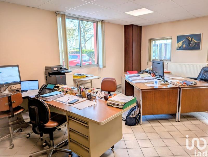 Local commercial - 1 717 m²