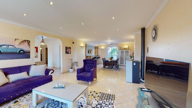 Maison - 170 m² - 7 pièces