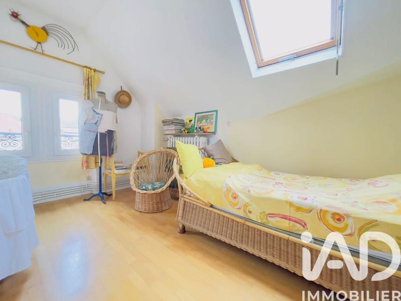 Maison - 246 m² - 10 pièces