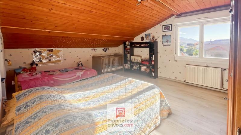 Maison - 195 m² - 7 pièces